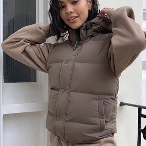 Aritzia Super Puff Vest